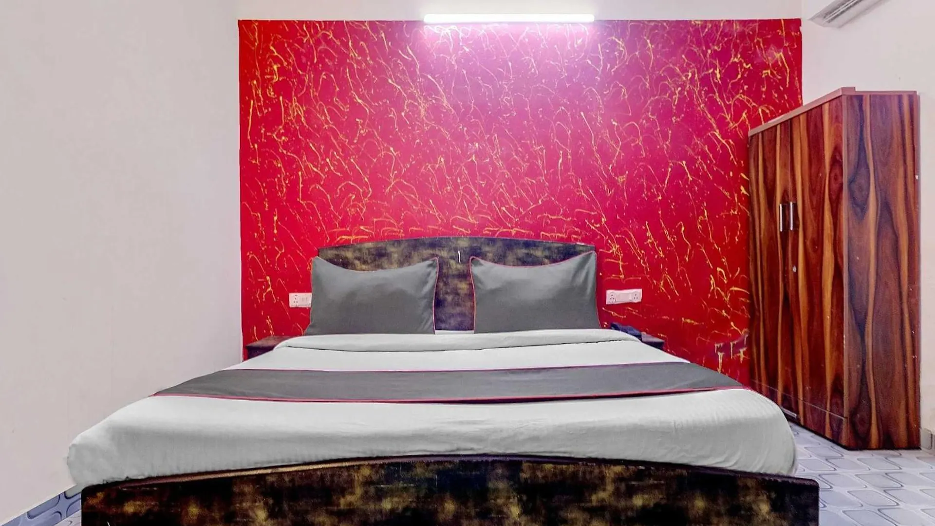 **** Hotel One Plus One Residency Delhi  India